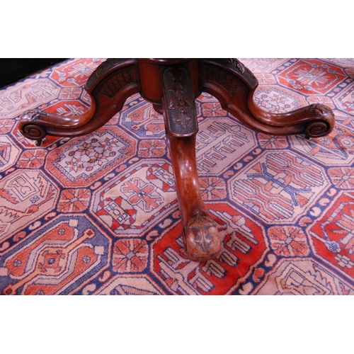 395 - Victorian mahogany oval breakfast table.