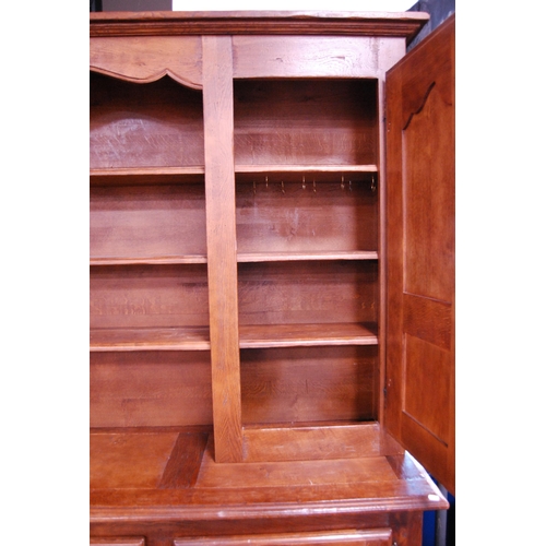 448 - Large Continental oak dresser on cupboard base.