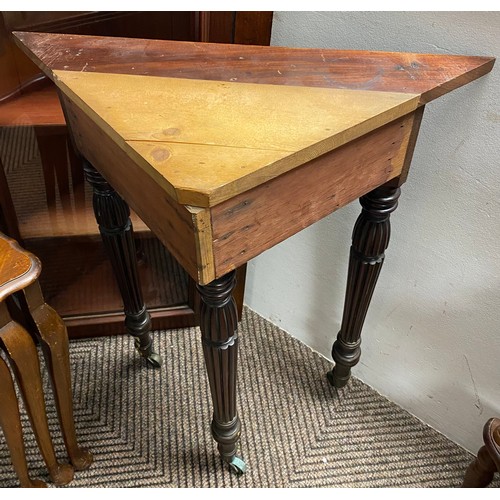 509 - Victorian Mahogany glass fronted corner cabinet