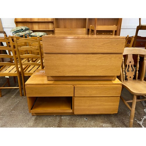 609 - Swedish tv unit with matching two drawers (2)