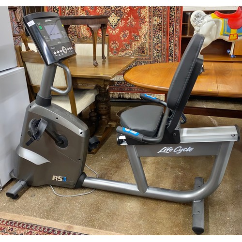 617 - RS1 Life Fitness Life Cycle exercise bike