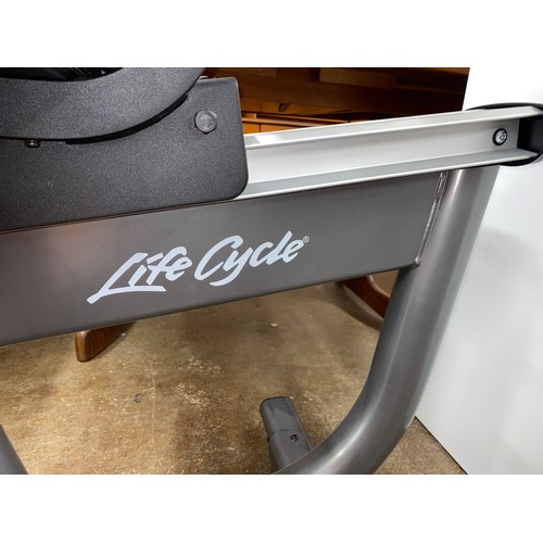 617 - RS1 Life Fitness Life Cycle exercise bike