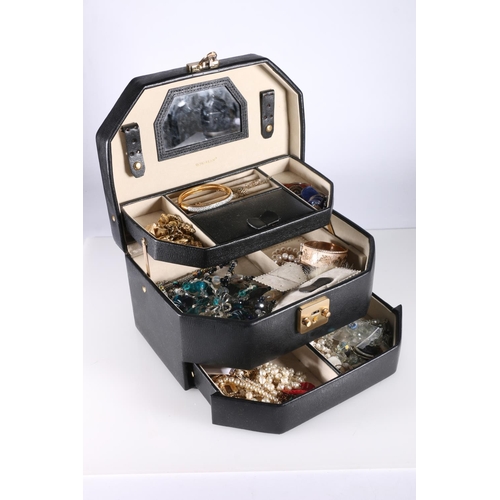 670 - Rowallan concertina action jewellery box containing costume jewellery to include fused glass pendant... 