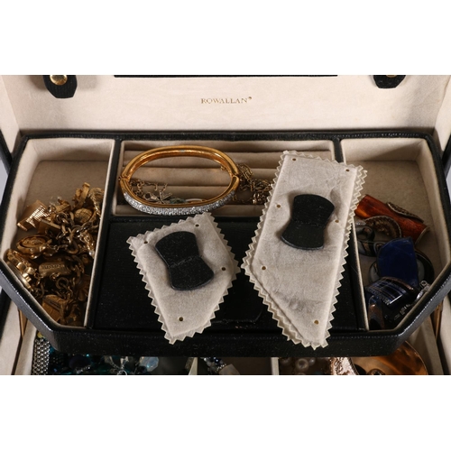 670 - Rowallan concertina action jewellery box containing costume jewellery to include fused glass pendant... 