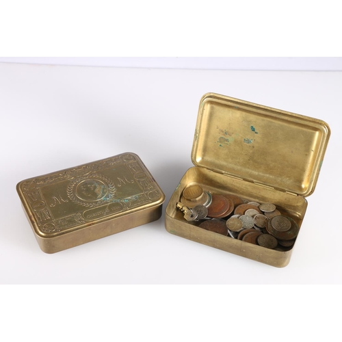 676 - Two WWI Princess Mary tobacco tins, and a small quantity of coins.