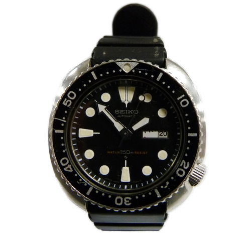 111 - Seiko Turtle 6309-7040 automatic water 150 resist diver's wristwatch in stainless steel case with ro... 