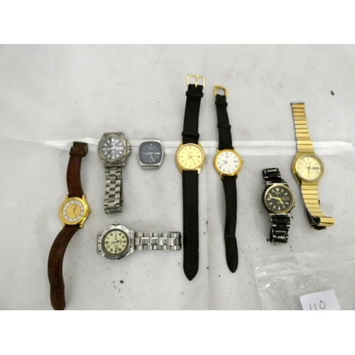 110 - Eight men's Seiko watches mainly quartz.