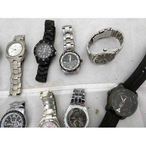 116 - Sixteeen diver, sport men's watches including Slazenger, Rosea, etc.