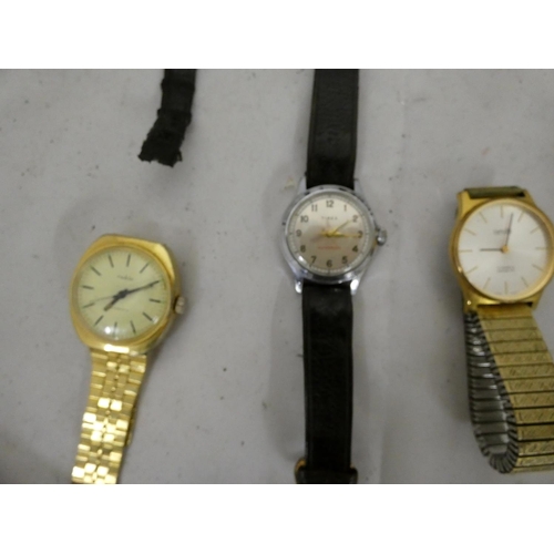 131 - Bag of vintage men's watches including Seiko, Rotary, Rukla, Swatch and Timex.