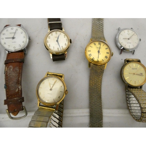 131 - Bag of vintage men's watches including Seiko, Rotary, Rukla, Swatch and Timex.