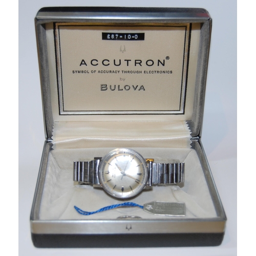 131 - Gent's stainless steel Bulova Accutron watch, no. 1-237521, with box and papers, 1964.