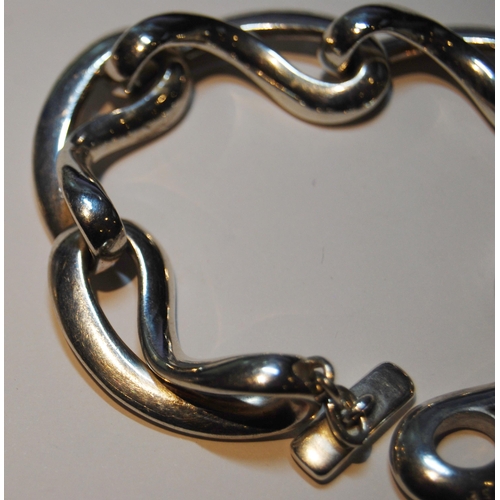 81 - Georg Jensen silver 'Infinity' bracelet with figure of eight pattern links, no. 452.