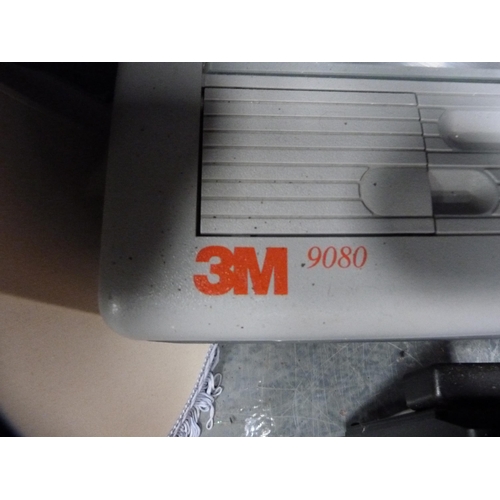 31 - 3M overhead projector, no. 9080.