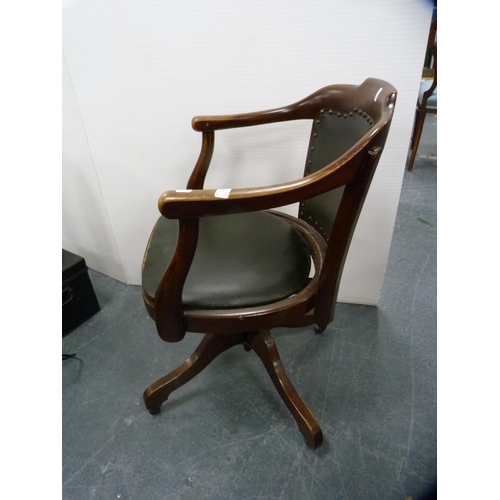 413 - Oak-framed swivel office chair.