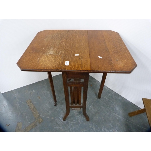 425 - Oak drop-leaf occasional table and a stool.