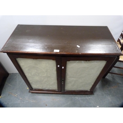 452 - Victorian-style glazed two-door cabinet enclosing shelves.