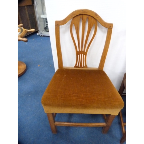 457 - Set of three matching Hepplewhite-style shield-back dining chairs and two parlour chairs.  (5)