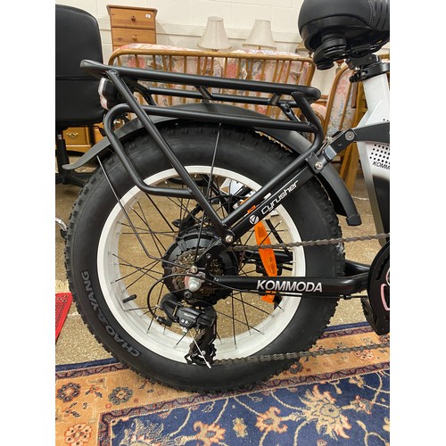 Cyrusher Kommoda AM03 electronic bicycle (tyre pump and helmet included)