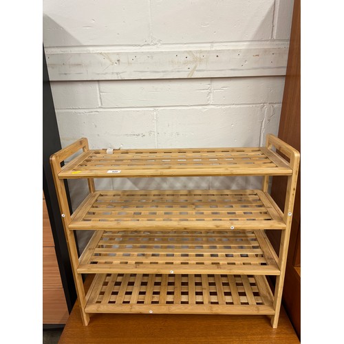 620 - Contemporary shoe rack