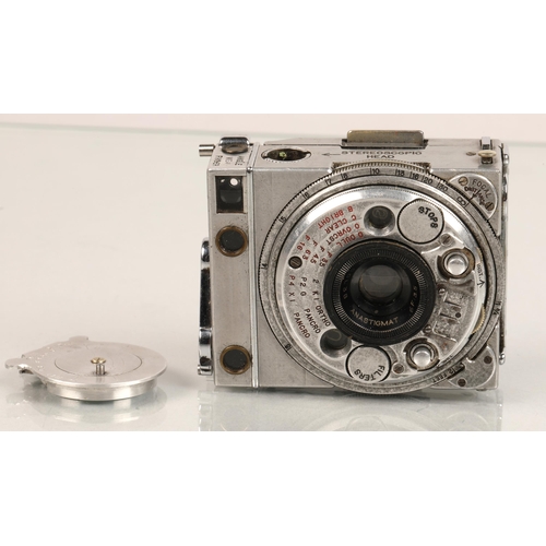 81 - Lecoultre Co compass compact camera, no1309, lens anastigit 3.5 cm