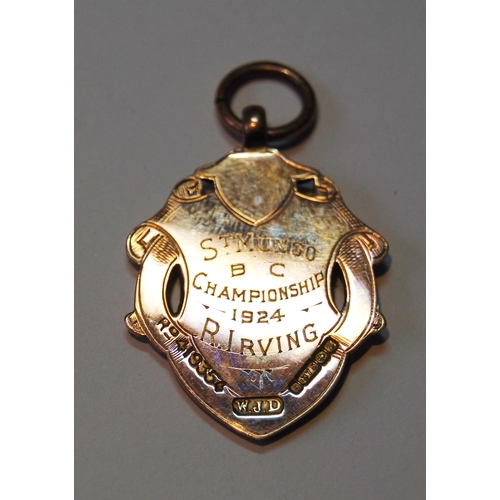 93 - Two 9ct gold bowling medals engraved to the reverse, dated 1924 and 1928, both with pendant ring loo... 