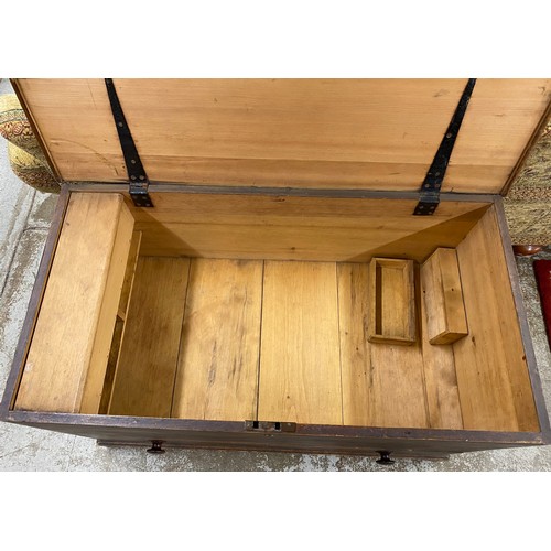 638 - Victorian pine blanket box with fitted drawer