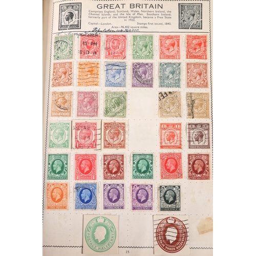 465 - Stamp collection held in a red Movaleaf album, mostly 20th century material including SAAR, RUSSIA, ... 