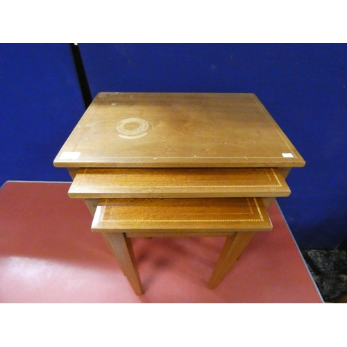 478 - Vintage nest of three tables