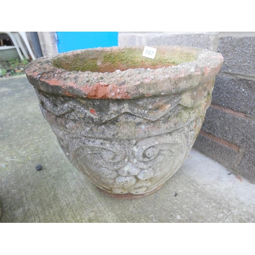 587 - Small concrete planter