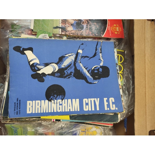 308 - Carton containing a large collection of mixed football programmes mostly Leeds United but also to in... 