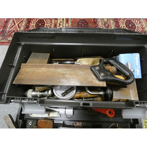 398 - Box of various hand tools including saws, trowels, molegrips and screwdrivers.