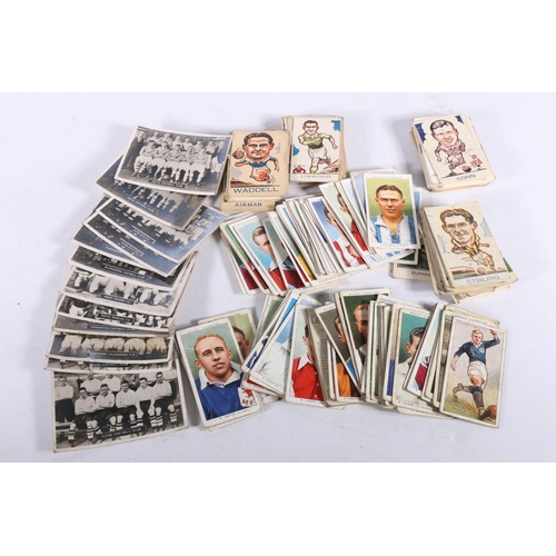 419 - Over 120 A&J Donaldson Limited of Glasgow Sports Favourites cards, 32 Smashers Sport Photos Glas... 