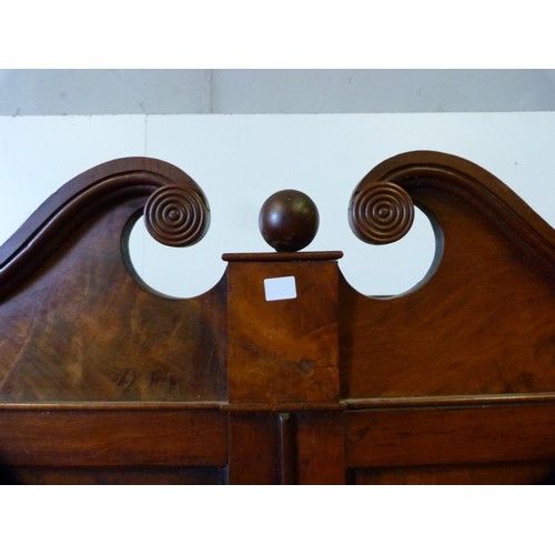 345 - 19th century Gillows-style mahogany linen press, the scroll pediment above two doors, two short and ... 