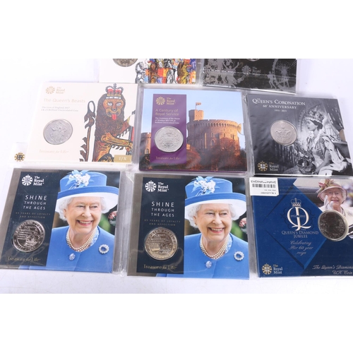 604 - The Royal Mint UNITED KINGDOM Queen Elizabeth II (1952-2022) Brilliant Uncirculated BU five pound &p... 