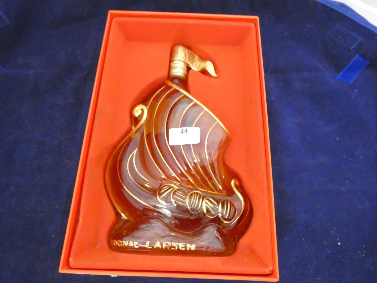 置物 INVINCIBLE COGNAC LARSEN S.A. Rare Larsen Cognac Viking Ship Invincible Edition Blue And