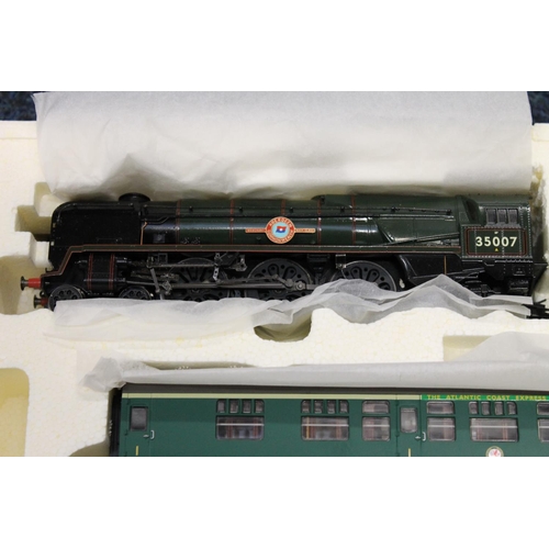 70 - Hornby OO gauge model railways R2194 The Atlantic Coast Express limited edition train pack with 4-6-... 