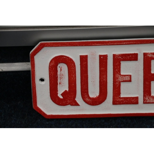 66 - Vintage painted cast metal street sign 'Queen Elizabeth's Walk N.16', 15cm x 152cm.