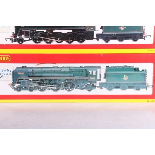 76 - Hornby OO gauge model railways 4-6-2 Geoffrey Chaucer tender locomotive 70002 BR green in R2207 box,... 