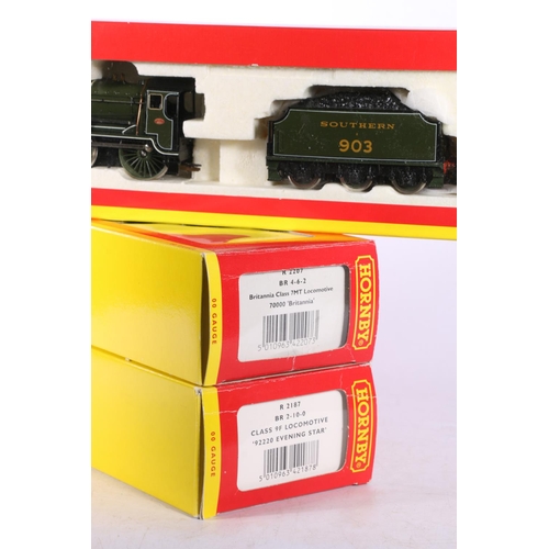 76 - Hornby OO gauge model railways 4-6-2 Geoffrey Chaucer tender locomotive 70002 BR green in R2207 box,... 