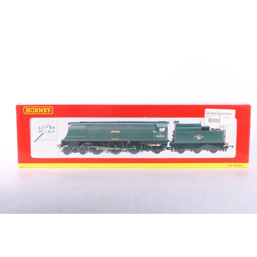 79 - Hornby OO gauge model railways R2231 4-6-2 Duchess of Rutland tender locomotive 46228 BR green boxed... 