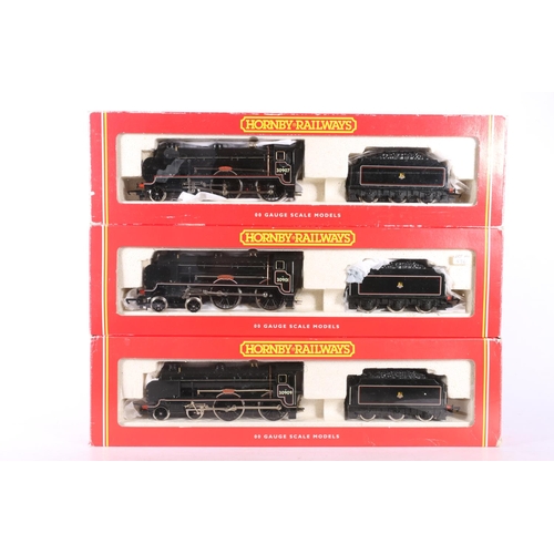 81 - Hornby OO gauge model railways 4-4-0 Dulwich (renamed) tender locomotive 30907 BR black in R2039 Che... 