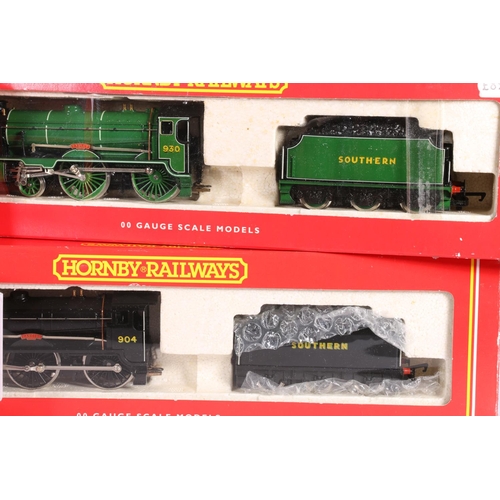 82 - Hornby OO gauge model railways 4-4-0 Shrewsbury (renamed) tender locomotive 921 Southern green, 4-4-... 