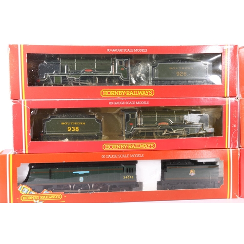 83 - Hornby OO gauge model railways R084 4-4-0 Clifton tender locomotive 30927 BR black, R074 4-6-2 41 Sq... 