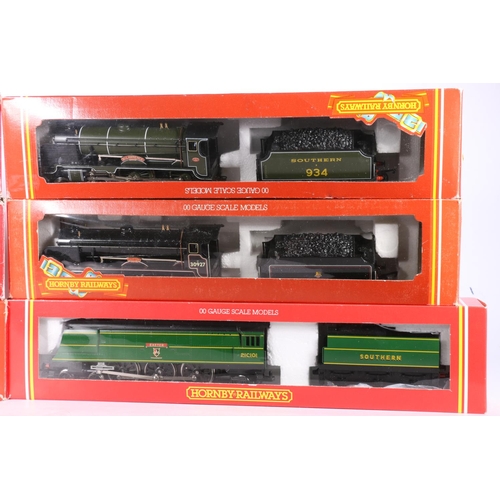 83 - Hornby OO gauge model railways R084 4-4-0 Clifton tender locomotive 30927 BR black, R074 4-6-2 41 Sq... 