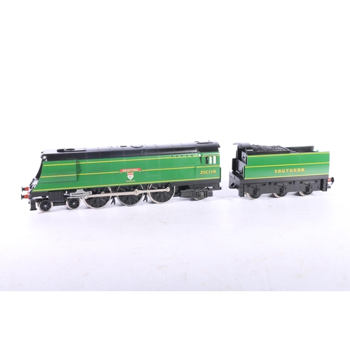 84 - Hornby Top Link OO gauge model railways R265 4-6-2 Bideford tender locomotive 21C119 Southern green,... 