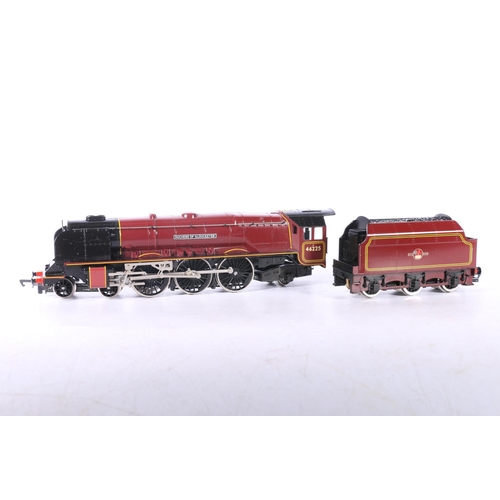 85 - Hornby OO gauge model railways R2023 4-6-2 Duchess of Gloucester tender locomotive 46225 BR maroon, ... 