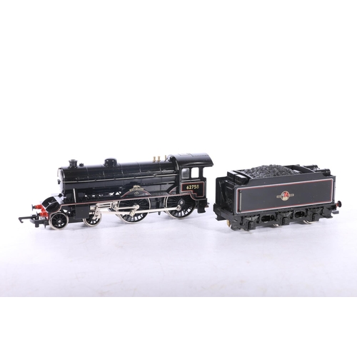 85 - Hornby OO gauge model railways R2023 4-6-2 Duchess of Gloucester tender locomotive 46225 BR maroon, ... 