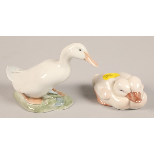 23 - Royal Copenhagen Geese figurines, 064, 092 (2)