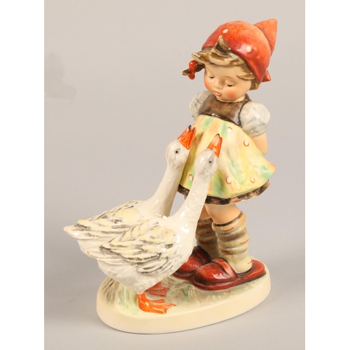 24 - Goebel Hummel figure ' girl with geese', 18.5 cm high