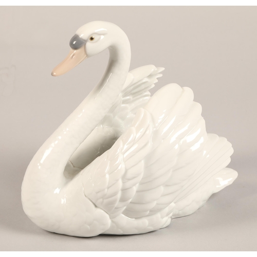 5 - Llardo Swan, with smaller Lladro swan, tallest 21 cm high (2)